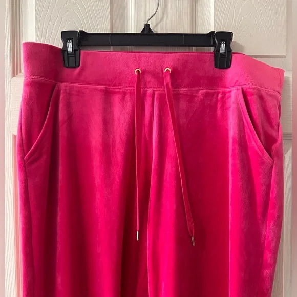 Lilly Pulitzer Women's Mallie Velour Pants - Picture 3 of 9